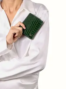 Hidesign Women Croc Textured Leather Two Fold Wallet