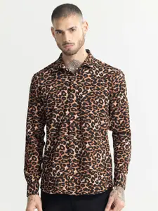 Snitch Classic Slim Fit Abstract Printed Casual Shirt
