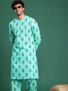 Sangria Men Floral Printed Kurta With Pyjamas
