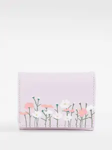 Ginger by Lifestyle Women Floral Printed Three Fold Wallet