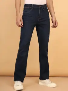 Wrangler Men Bootcut Mid Rise Clean Look Stretchable Jeans