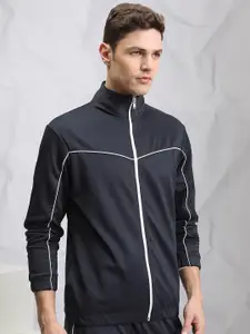 HIGHLANDER Mock Collar Sweatshirt