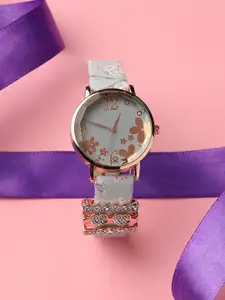 HAUTE SAUCE by  Campus Sutra Round Analog Watch With Embellished Hearts Watch Charm