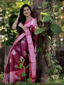 KALINI Ethnic Motifs Woven Design Zari Banarasi Saree