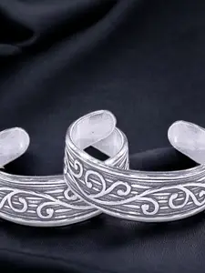 Taraash Set of 2 925 Sterling Silver Flower Cutwork Design Adjustable Antique Toe Rings