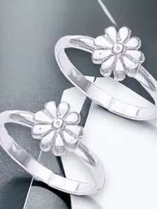 Taraash 925 Sterling Silver Silver Plated Floral Shaped Adjustable Toe Rings