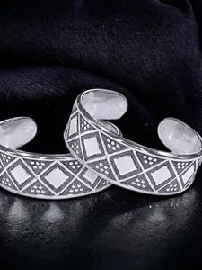 Taraash Set Of 925 Sterling Silver Square Shape Toe Rings