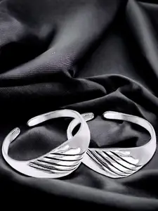 Taraash Set Of 2 925 Sterling Silver Heart Toe Rings