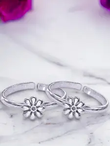 Taraash Set Of 2 925 Sterling Silver Flourishing Floral Toe Ring