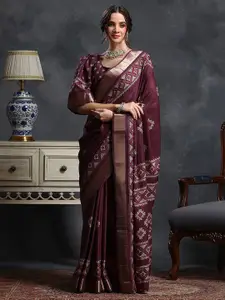 Saree mall Magenta & White Ethnic Printed Zari Sungudi Saree