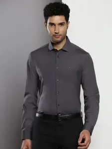 Tommy Hilfiger India Slim Spread Collar Formal Shirt