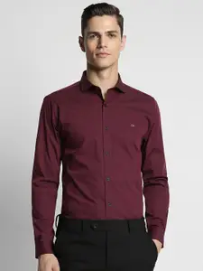 Peter England Slim Fit Checked Formal Shirt