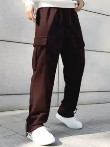 NOBERO Men Onyx Oversized Relaxed Fit Mid-Rise Joggers With Utility Box Pockets