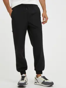 GUESS Men Cuffed Hem Jogger