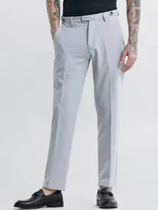 Snitch Grey Men Mid-Rise Checked Smart Slim Fit Cotton Trousers
