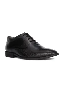 Bata Men TARLY Textured Leather Formal Oxfords