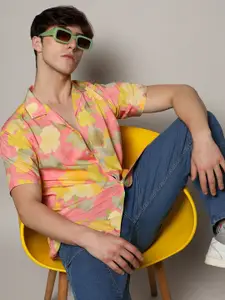Campus Sutra Peach & Yellow Classic Abstract Printed Cuban Collar Casual Shirt