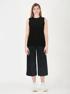 Saltpetre Round Neck Sleeveless Organic Cotton Top With Trousers
