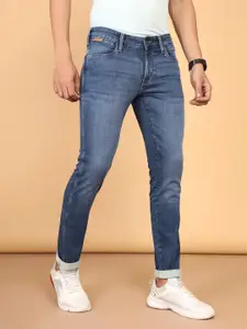 Wrangler Men Skanders Clean Look Slim Fit Low-Rise Jeans
