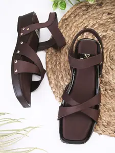 XE Looks Brown Wedge Sandals