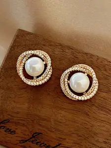 FIMBUL Gold-Plated Pearls Contemporary Studs Earrings