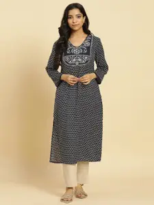 W Geometric Printed Yoke Design V neck Straight Kurta