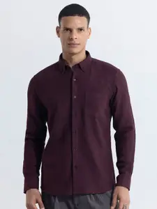 Snitch Maroon Classic Slim Fit Cotton Casual Shirt