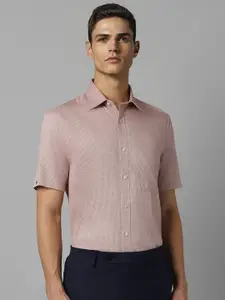 Louis Philippe Spread Collar Short Sleeves Cotton Formal Shirt