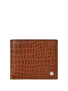 Eske Men Textured Leather Two Fold Wallet