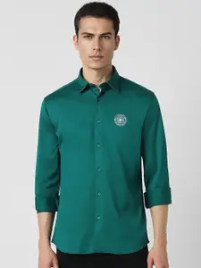 Van Heusen Sport Spread Collar Long Sleeves Slim Fit Casual Shirt