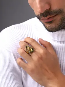 Bold by Priyaasi Men Gold-Plated Textured Finger Ring