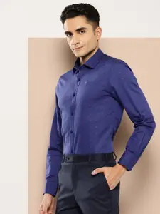 INVICTUS Men Opaque Printed Formal Shirt