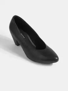 LEMON & PEPPER Pointed Toe Kitten Heeled Pumps