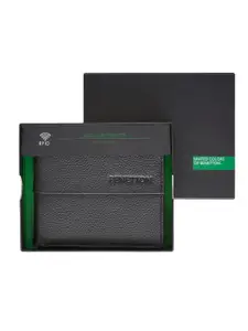 United Colors of Benetton Leather Two Fold Wallet