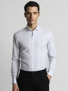 Peter England Geometric Printed Super Slim Fit Formal Shirt