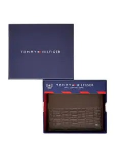 Tommy Hilfiger Men Leather Two Fold Wallet