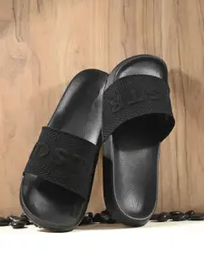 The Roadster Lifestyle Co. Men Textured Sliders