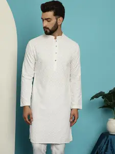 SOJANYA Geometric Embroidered Pure Cotton Mandarin Collar Straight Kurta