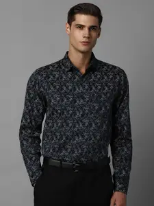 Allen Solly Slim Fit Abstract Printed Spread Collar Long Sleeves Cotton Formal Shirt