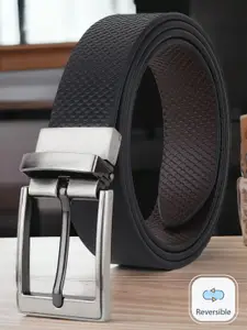 The Roadster Lifestyle Co. Men Textured Leather Reversible Belts