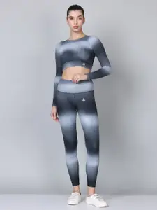 Aesthetic Bodies Dyed Long Sleeves Sports Top With Tights