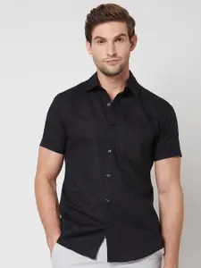 Mufti Slim Fit Opaque Cotton Casual Shirt