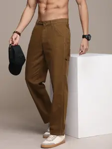 Roadster Men Straight Fit Pure Cotton Carpenter Chinos