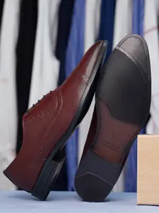 LOUIS STITCH 
Men Textured Formal Lace Up Oxford Shoes