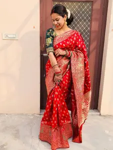 DIVASTRI Red & Green Woven Design Zari Pure Silk Kanjeevaram Saree