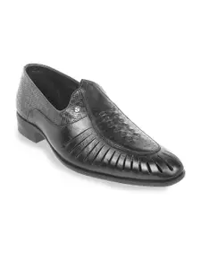 Mochi Men Textured Leather Mojaris