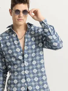Snitch Blue Spread Collar Classic Slim Fit Printed Casual Shirt