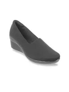 Metro Round Toe Wedge Pumps