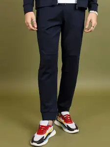 HIGHLANDER Men Slim Fit Mid-Rise Joggers