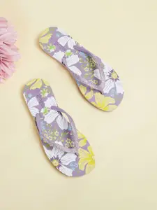 Ginger by Lifestyle Women Printed Shimmered Thong Flip-Flops